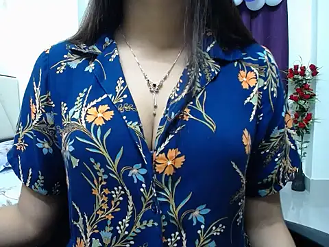 Snapshot of taisina chatting on 09-18-25, 04:20 taisina online show from 09-18-25, 04:20