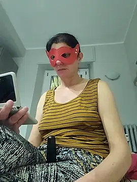 Vagabondainnamorata online show from 12-16-25, 07:19