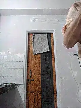 Snapshot of 0816parsii chatting on 10-24-25, 06:37 0816parsii online show from 10-24-25, 06:37