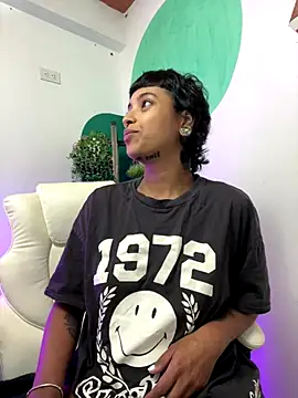 LollaByer online show from 11-23-25, 09:03