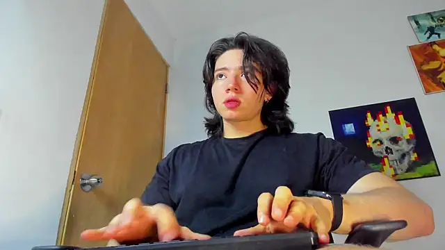 Snapshot of AngelBennet_ chatting on 10-28-25, 10:45 AngelBennet online show from 10-28-25, 10:45