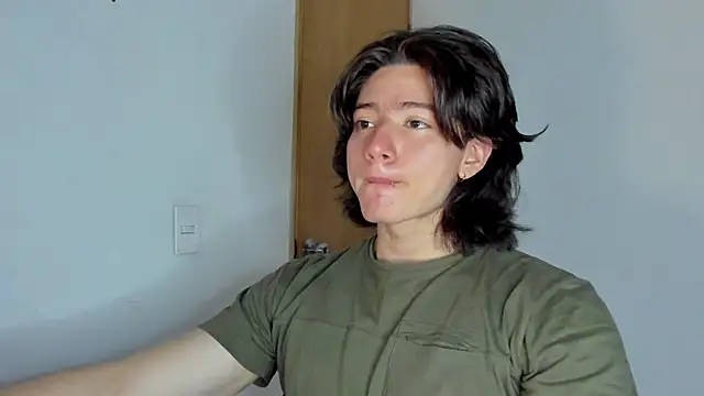 Snapshot of AngelBennet_ chatting on 11-19-25, 12:43 AngelBennet online show from 11-19-25, 12:43