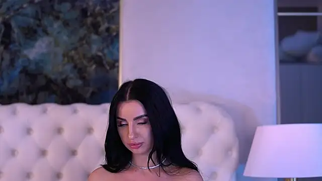 IsabelleHunt online show from 01-13-25, 02:53
