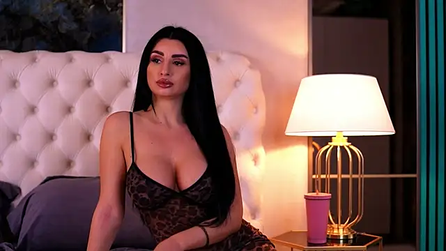 IsabelleHunt online show from 02-03-25, 05:29