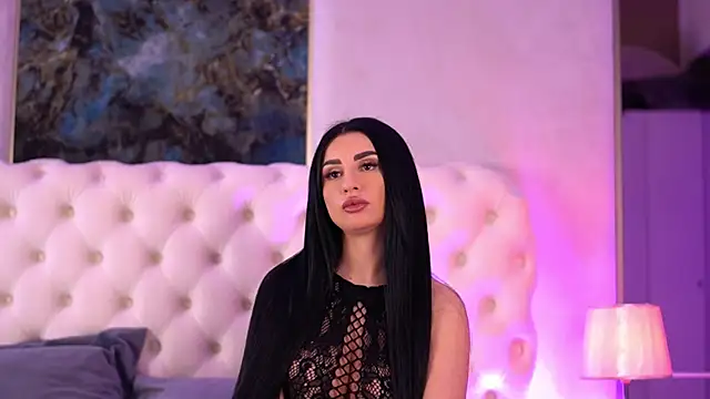 IsabelleHunt online show from 03-21-25, 04:39