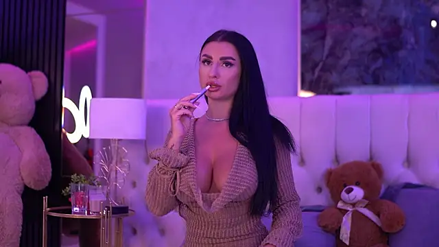 IsabelleHunt online show from 09-10-25, 05:07