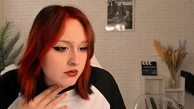 EdlaHatter online show from 12-04-24, 06:44