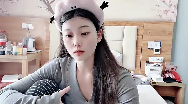 Snapshot of yangyang-1115 chatting on 02-09-25, 06:54 yangyang-1115 online show from 02-09-25, 06:54