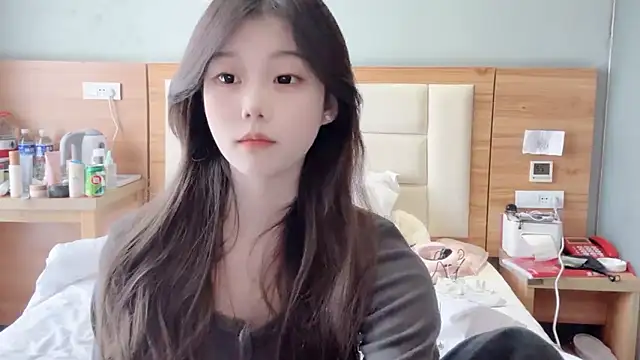 Snapshot of yangyang-1115 chatting on 02-13-25, 08:48 yangyang-1115 online show from 02-13-25, 08:48