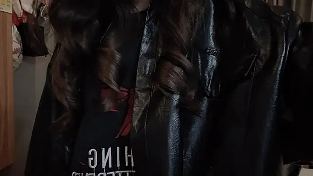 Snapshot of yangyang-1115 chatting on 02-24-25, 02:37 yangyang-1115 online show from 02-24-25, 02:37