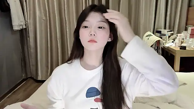 Snapshot of yangyang-1115 chatting on 03-04-25, 12:12 yangyang-1115 online show from 03-04-25, 12:12