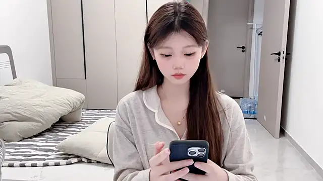 Snapshot of yangyang-1115 chatting on 09-09-25, 01:10 yangyang-1115 online show from 09-09-25, 01:10