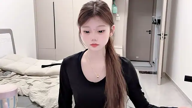 Snapshot of yangyang-1115 chatting on 09-17-25, 04:03 yangyang-1115 online show from 09-17-25, 04:03