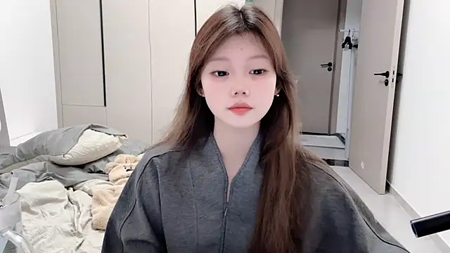 Snapshot of yangyang-1115 chatting on 09-23-25, 05:21 yangyang-1115 online show from 09-23-25, 05:21