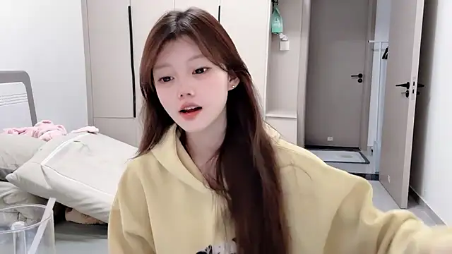 Snapshot of yangyang-1115 chatting on 09-26-25, 05:00 yangyang-1115 online show from 09-26-25, 05:00