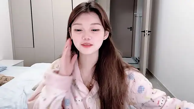 Snapshot of yangyang-1115 chatting on 10-19-25, 05:08 yangyang-1115 online show from 10-19-25, 05:08