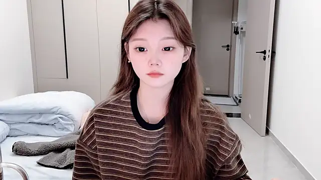 Snapshot of yangyang-1115 chatting on 11-04-25, 04:11 yangyang-1115 online show from 11-04-25, 04:11