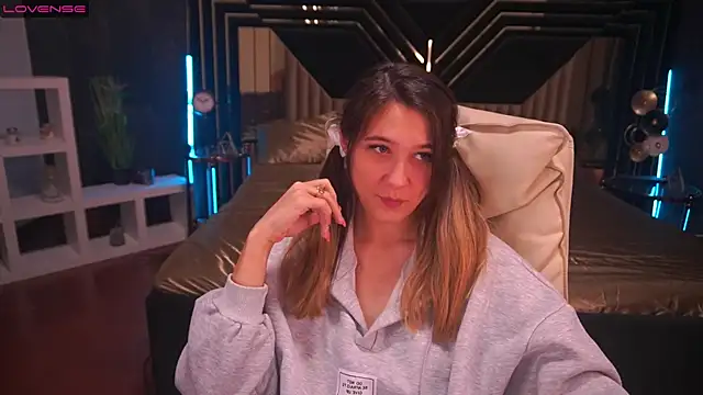 DreamyLinaa online show from 12-07-24, 10:12