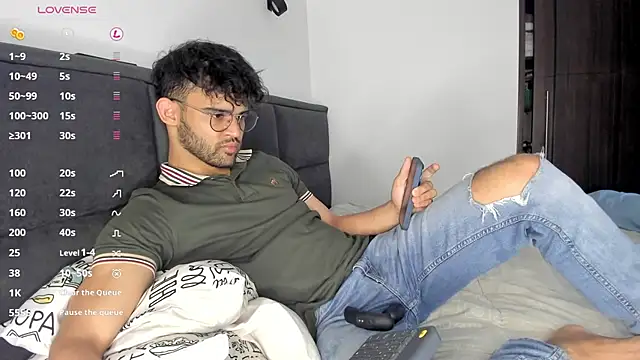 andrewChris  online show from 01-03-25, 10:29