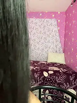 Snapshot of Velyn_18 chatting on 12-16-25, 06:24 Velyn 18 online show from 12-16-25, 06:24