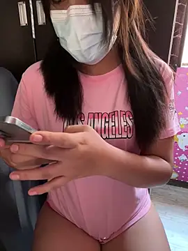 Snapshot of Velyn_18 chatting on 02-05-26, 07:18 Velyn 18 online show from 02-05-26, 07:18