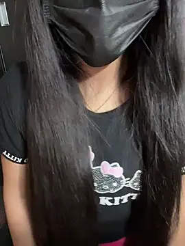 Snapshot of Velyn_18 chatting on 02-17-26, 06:32 Velyn 18 online show from 02-17-26, 06:32