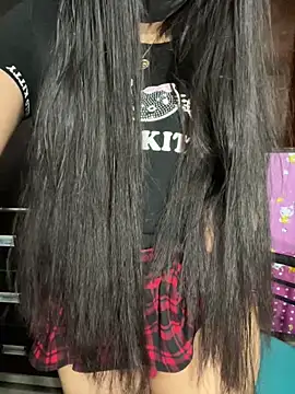 Snapshot of Velyn_18 chatting on 02-19-26, 03:57 Velyn 18 online show from 02-19-26, 03:57