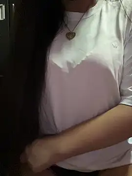 Snapshot of Velyn_18 chatting on 02-20-26, 06:26 Velyn 18 online show from 02-20-26, 06:26