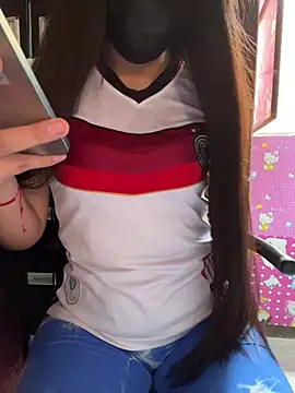 Snapshot of Velyn_18 chatting on 02-23-26, 04:48 Velyn 18 online show from 02-23-26, 04:48