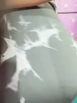 Snapshot of Velyn_18 chatting on 02-28-26, 04:24 Velyn 18 online show from 02-28-26, 04:24