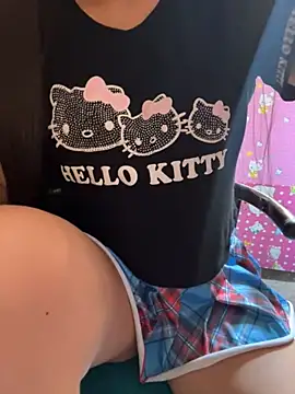 Snapshot of Velyn_18 chatting on 02-28-26, 04:52 Velyn 18 online show from 02-28-26, 04:52