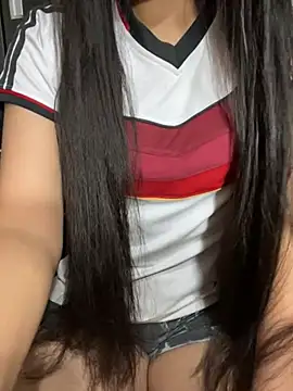 Snapshot of Velyn_18 chatting on 03-03-26, 02:28 Velyn 18 online show from 03-03-26, 02:28