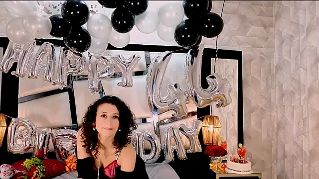 AriannaRussell  online show from 11-17-25, 04:46