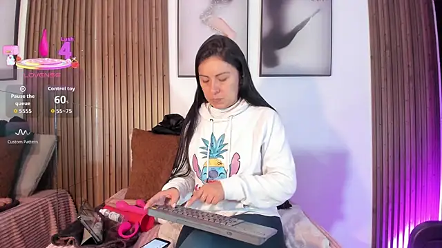 Ella Rousse online show from 11-15-25, 02:24