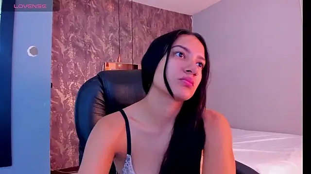 Snapshot of SKYLERWHIITEE chatting on 01-15-25, 02:38 SKYLERWHIITEE online show from 01-15-25, 02:38