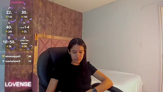 Snapshot of SKYLERWHIITEE chatting on 02-09-25, 09:47 SKYLERWHIITEE online show from 02-09-25, 09:47