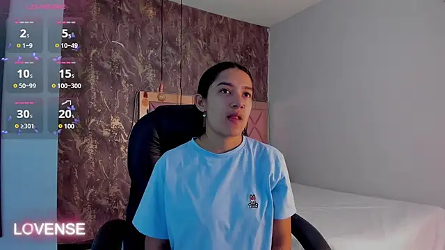 Snapshot of SKYLERWHIITEE chatting on 02-20-25, 03:45 SKYLERWHIITEE online show from 02-20-25, 03:45