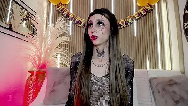 Aniie Doll online show from 10-30-25, 08:20