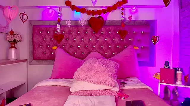 Aniie Doll online show from 02-17-26, 08:22