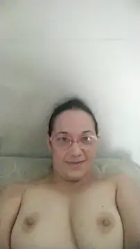 nicolle milf1978 online show from 11-30-25, 01:04