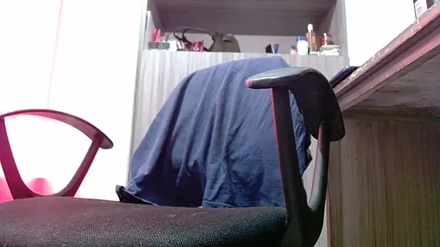 nicolle milf1978 online show from 02-24-26, 12:03