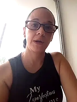 nicolle milf1978 online show from 04-09-26, 11:26