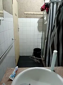 Snapshot of seductivescamp chatting on 10-10-25, 08:52 seductivescamp online show from 10-10-25, 08:52