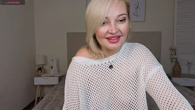 Milena candyy online show from 11-19-25, 09:31