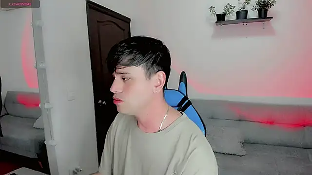 Snapshot of joe_jhon chatting on 01-28-25, 04:08 joe jhon online show from 01-28-25, 04:08