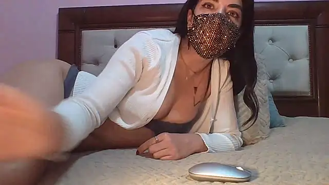 Snapshot of Frozenx chatting on 11-21-25, 06:17 Frozenx online show from 11-21-25, 06:17