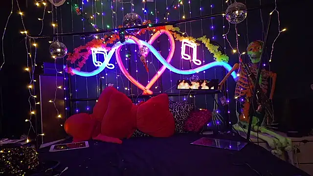 Snapshot of anonymouszN chatting on 02-11-26, 08:36 anonymouszN online show from 02-11-26, 08:36