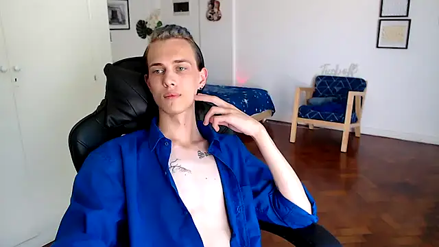 Den BlueXx online show from 12-10-24, 02:39
