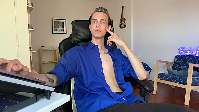Den BlueXx online show from 12-11-24, 08:07