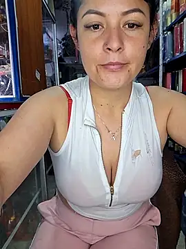 Snapshot of nidia2026 chatting on 10-25-25, 01:18 nidia2026 online show from 10-25-25, 01:18